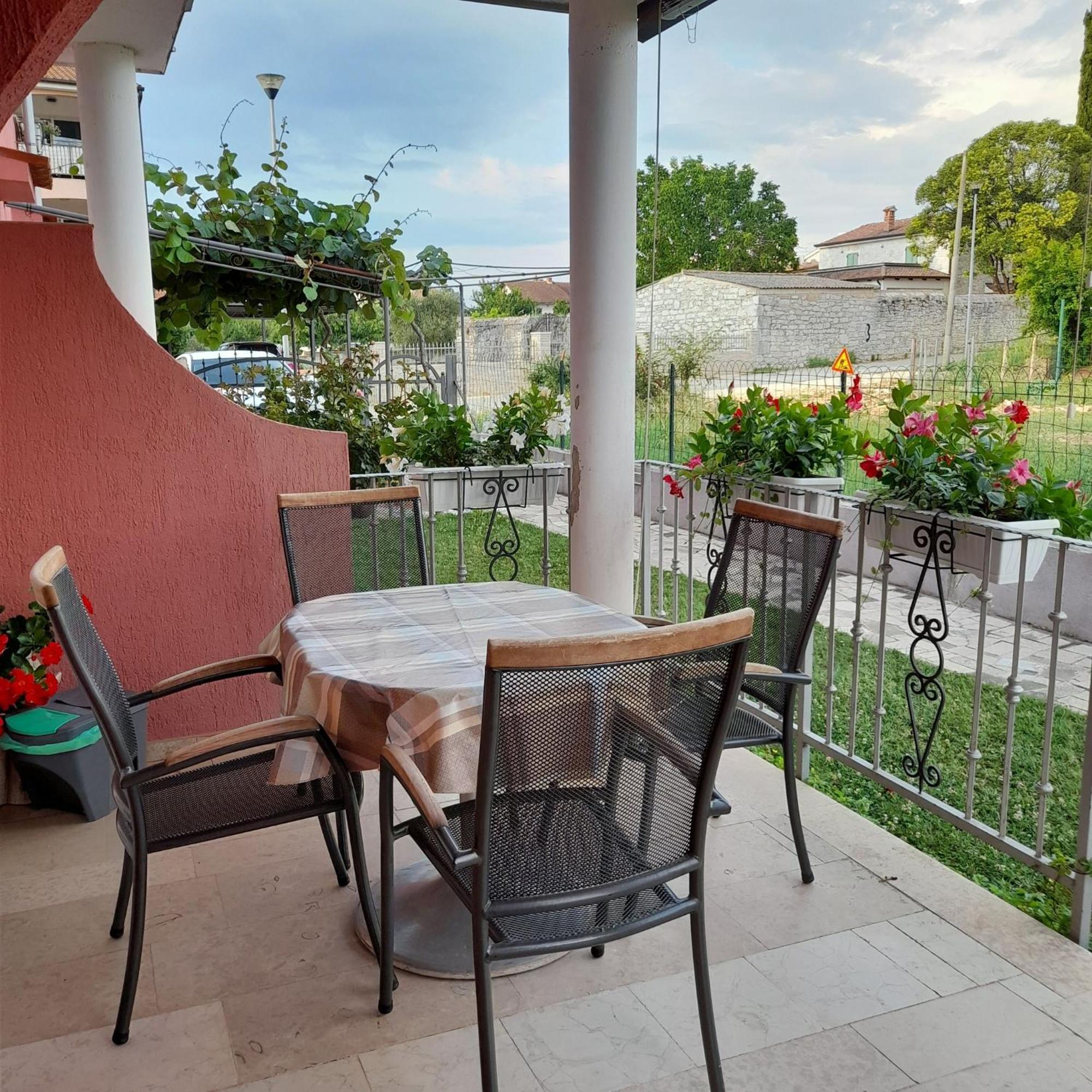 Apartments Dragica Poreč Exterior foto